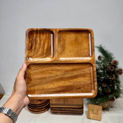 Walnut Tray 3-Compartment 25x25cm